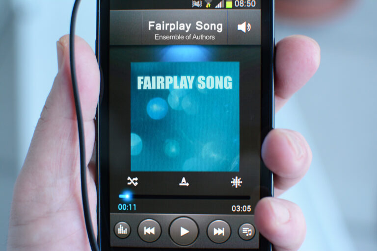 Fair play on smartphones for authors at last