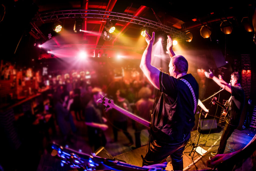 Lorsque groupe et organisateur collaborent pour l’organisation d’un concert