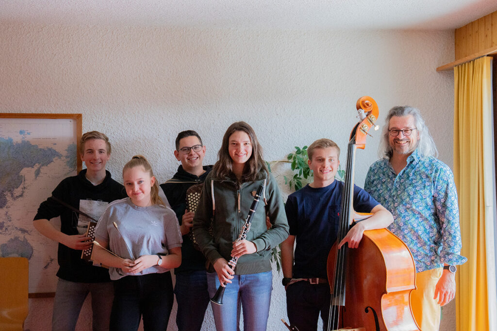 “Ab is Wälschland – off to the Valais” to the Swiss Folk Music Festival