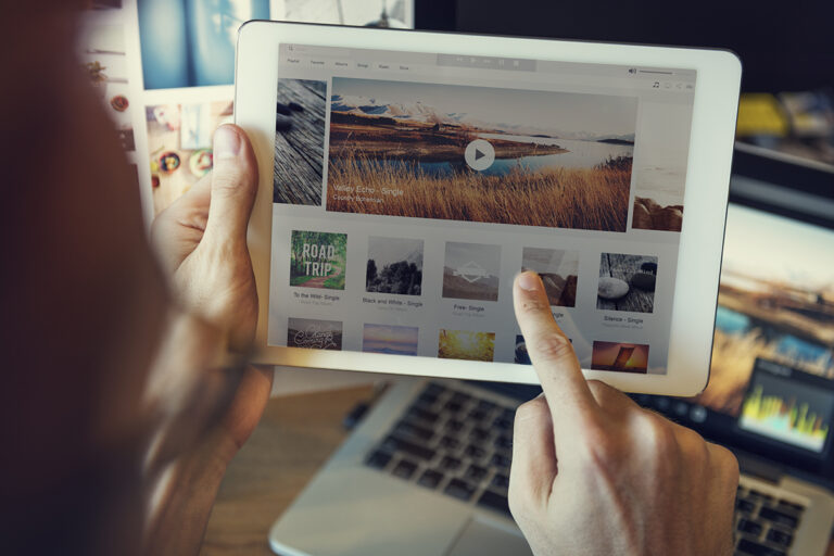 Videos with music on the internet: New offer for small enterprises